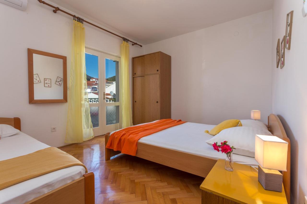 Apartments Marija Bibic Hvar Town Luaran gambar